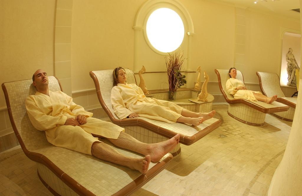 Fortina Spa Resort Sliema Bagian luar foto A Turkish bath