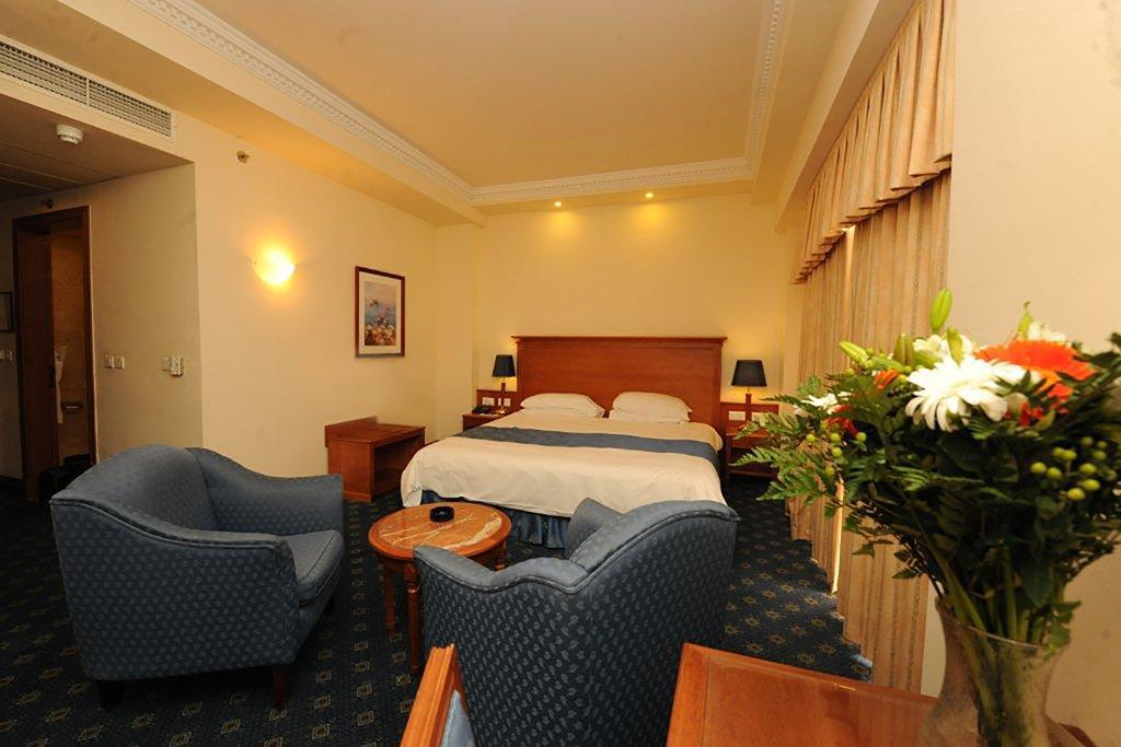 Fortina Spa Resort Sliema Bagian luar foto A room at the hotel