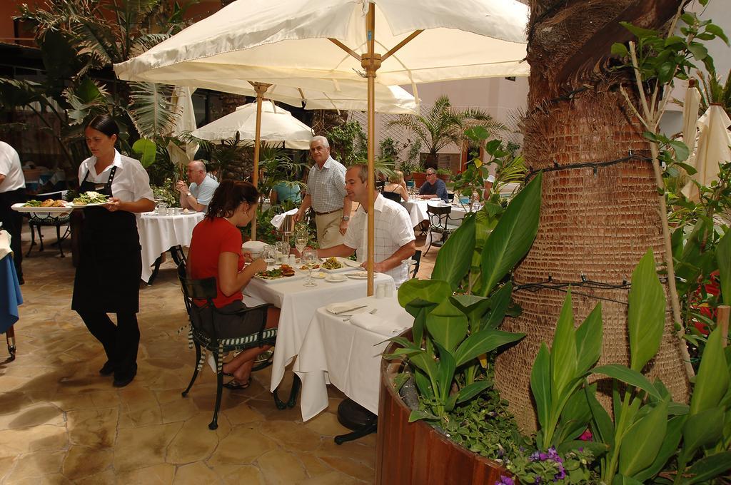 Fortina Spa Resort Sliema Bagian luar foto The restaurant at the Hotel El Dorado