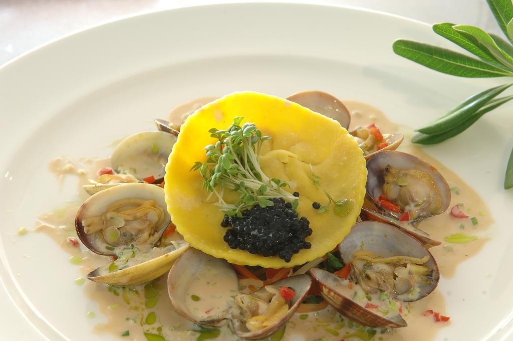 Fortina Spa Resort Sliema Bagian luar foto Clam chowder with caviar