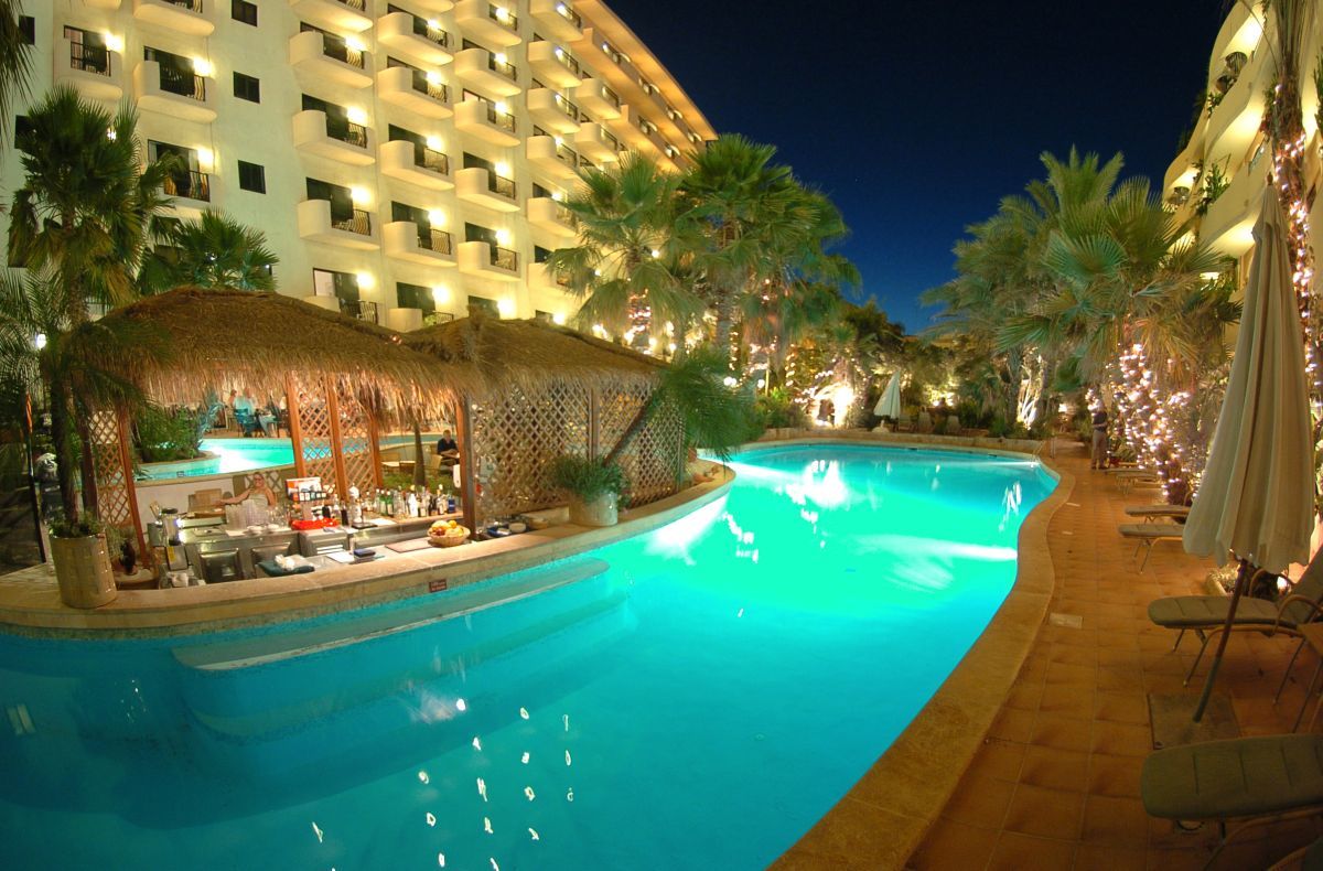 Fortina Spa Resort Sliema Bagian luar foto The pool at the Hilton Sharm El Sheikh