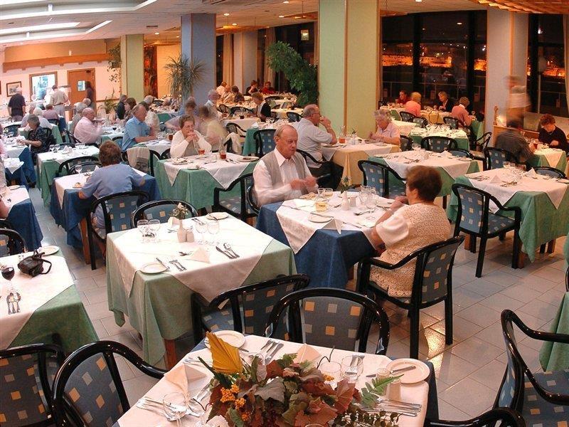 Fortina Spa Resort Sliema Bagian luar foto The dining room at the National Presbyterian Center