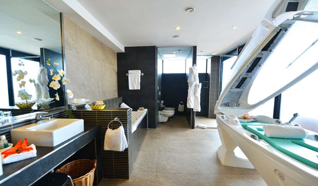 Fortina Spa Resort Sliema Bagian luar foto Bathroom