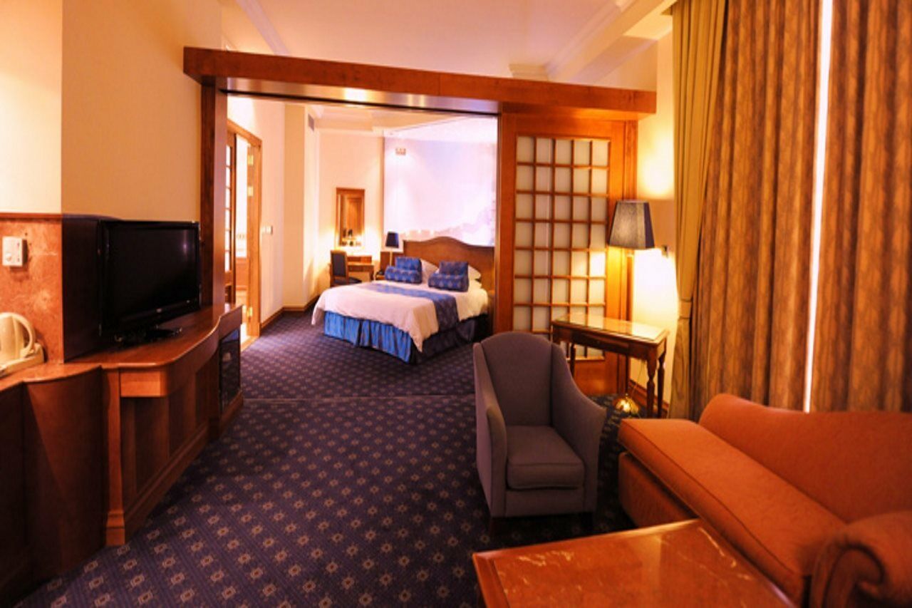 Fortina Spa Resort Sliema Bagian luar foto Suite
